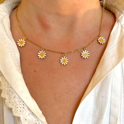 Marguerite necklace