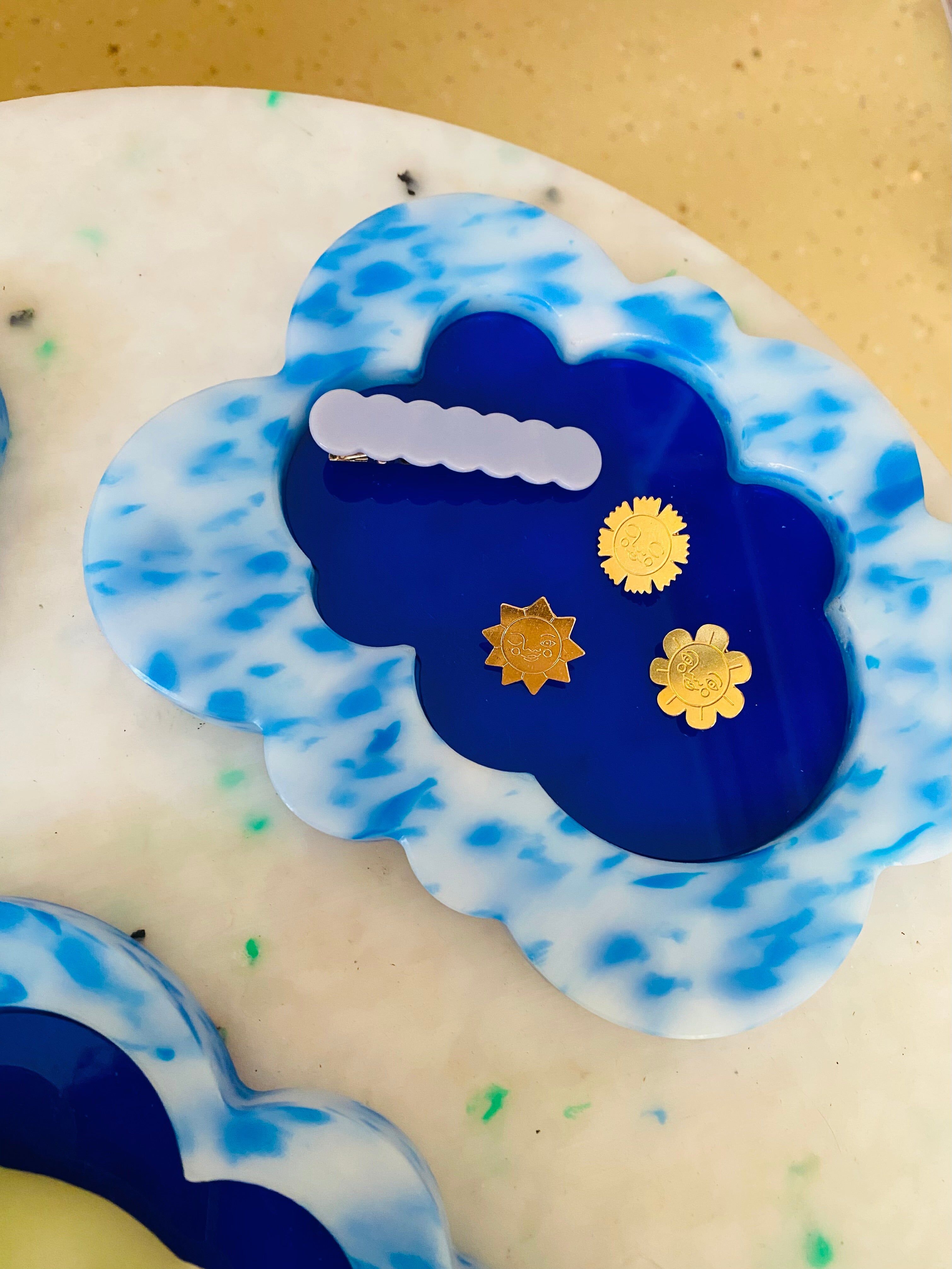 Medium Cloud Tray
