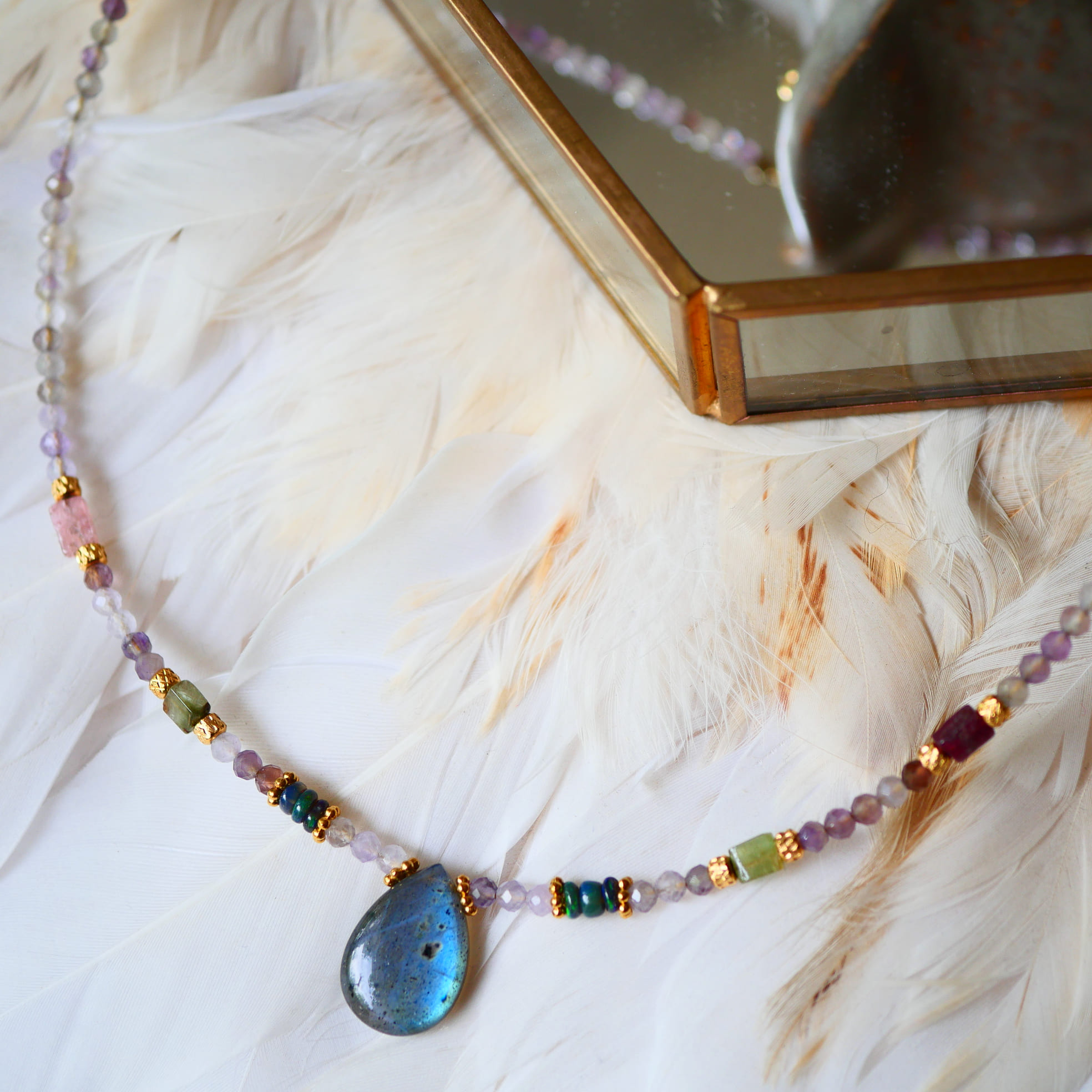 Collier VICHITRA - Améthyste, Tourmaline et Labradorite