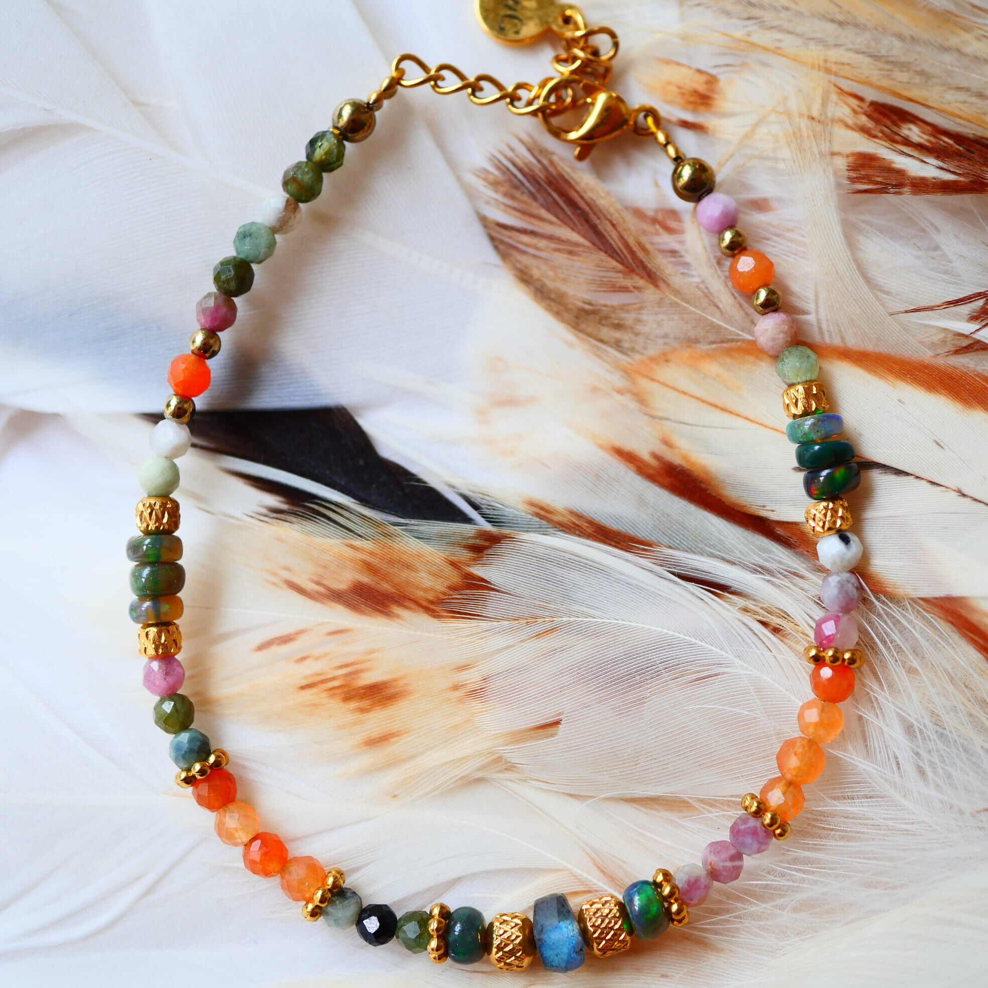 Bracelet VEERA - Tourmaline, Aventurine Rouge et Labradorite