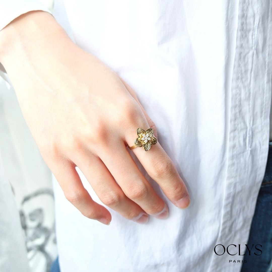Vali Stainless Steel Rhinestone Flower Ring