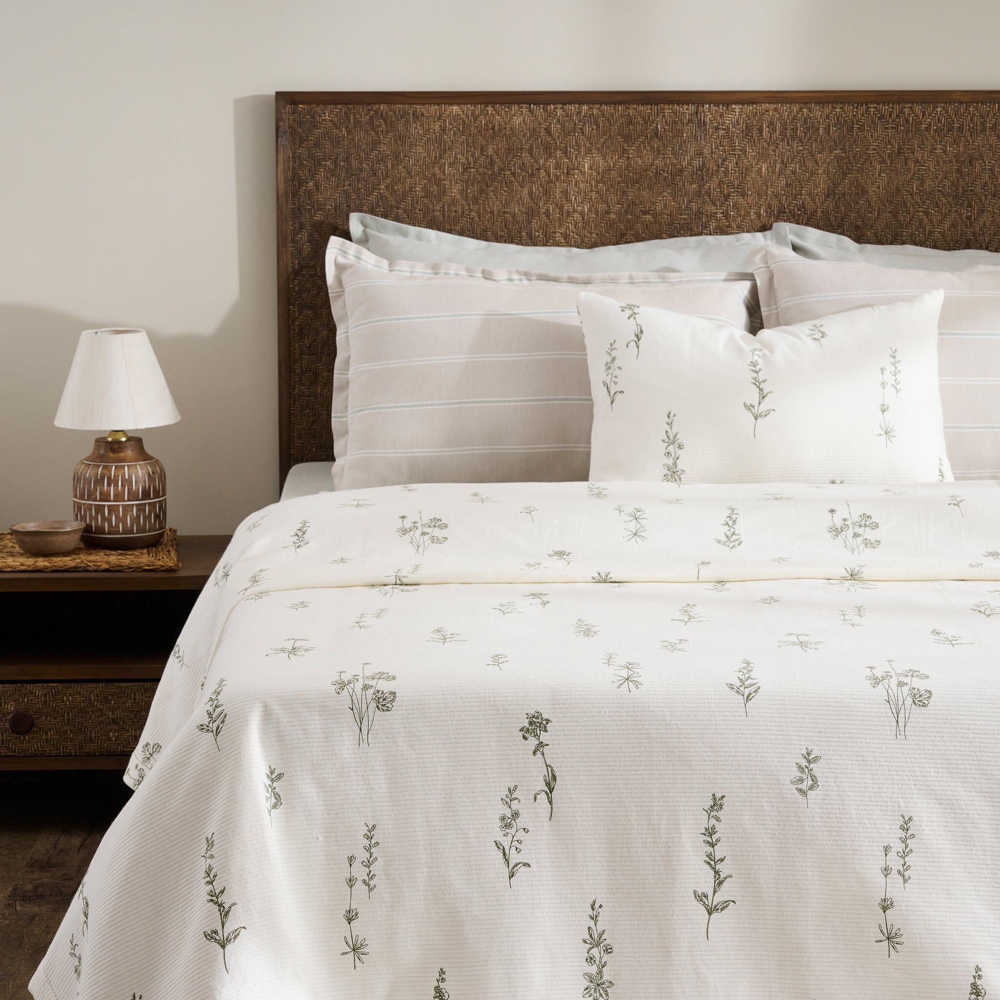 Bed Cover | Cotton Cord Rib Wildflower Print | King & Queen Sizes with Cushion