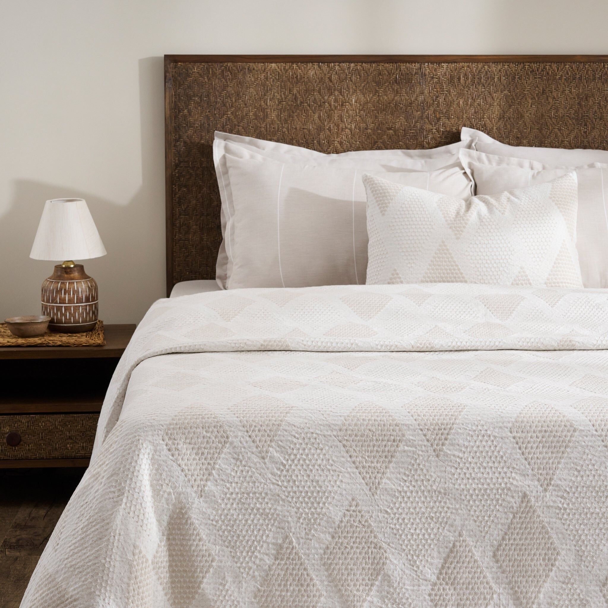 Bed Cover | Cotton Linen Jacquard Pearly | King & Queen Sizes with Cushion