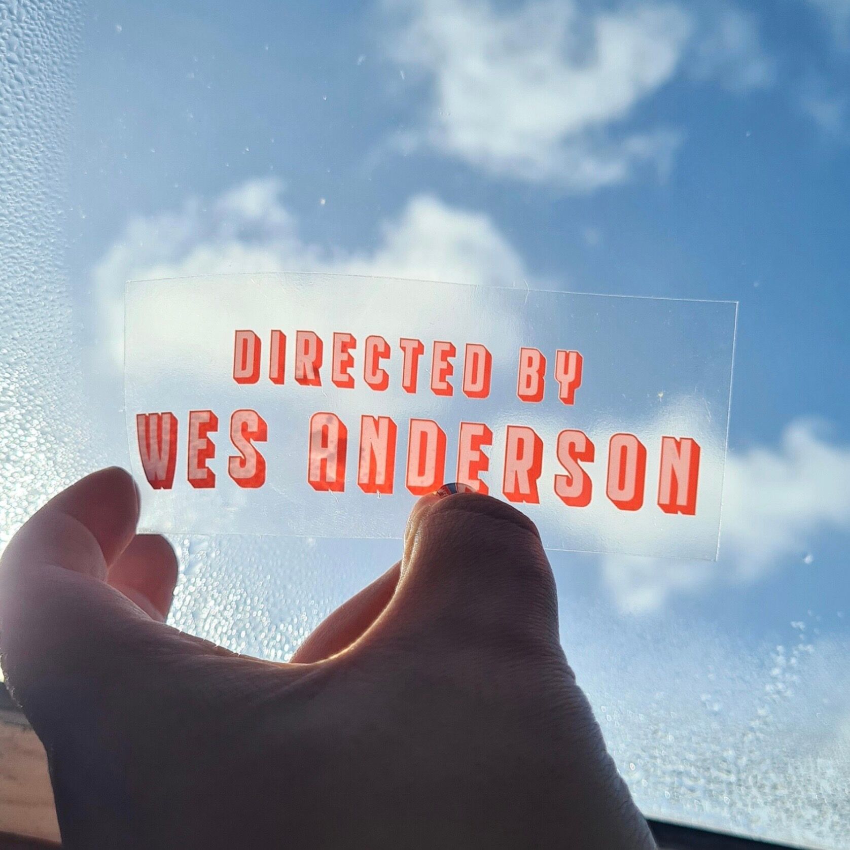 Transparenter Aufkleber. Regie: Wes Anderson