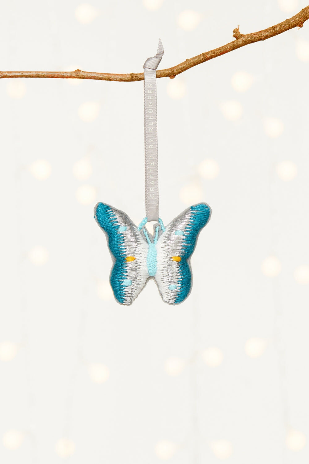 Weihnachtsschmuck "Vibrant Butterfly" vom Projekt MADE51 (UNHCR)