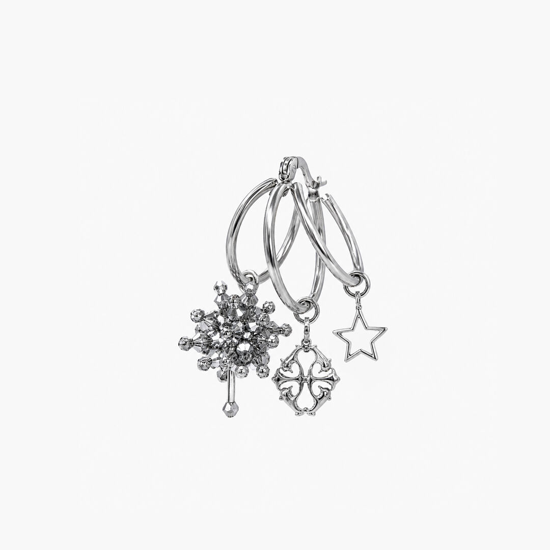Boucle d'oreille créole fleur argentée en perles et cristaux - Erica Argenta Mateo
