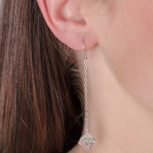 Boucles d'oreilles pendantes en argent sterling avec chaîne et détail carré