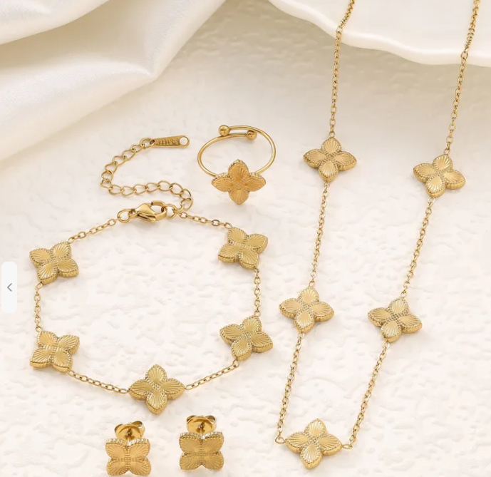 Diamond-cut clover motif necklace/ring/bracelet/earring set in 316L stainless steel
