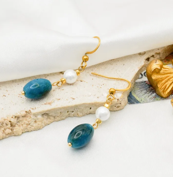Aventurine and pearl broken earrings