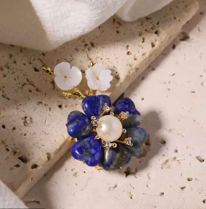 Pin brooch with pearl/cosmine and natural lapis lazuli
