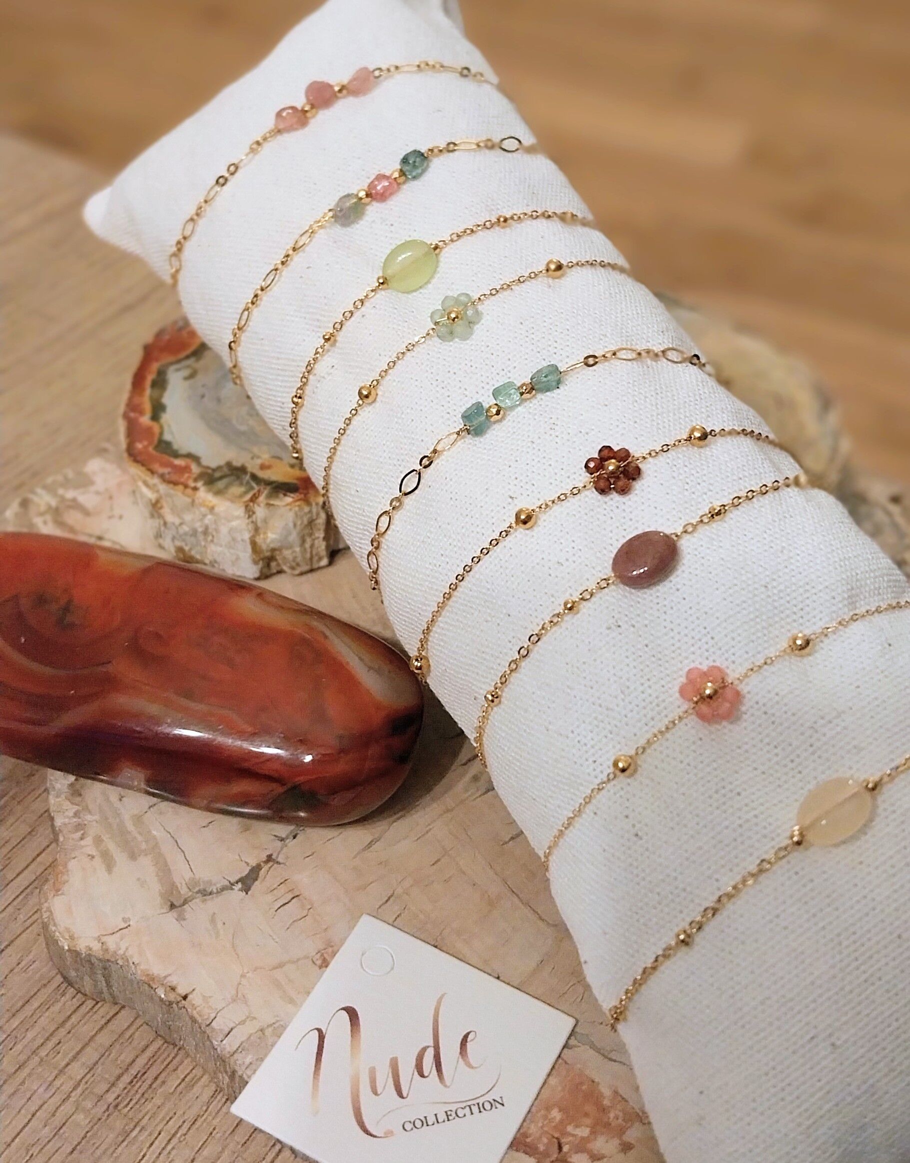 Set of 10 adjustable bracelets in 316L stainless steel and exclusively Certis natural stones
