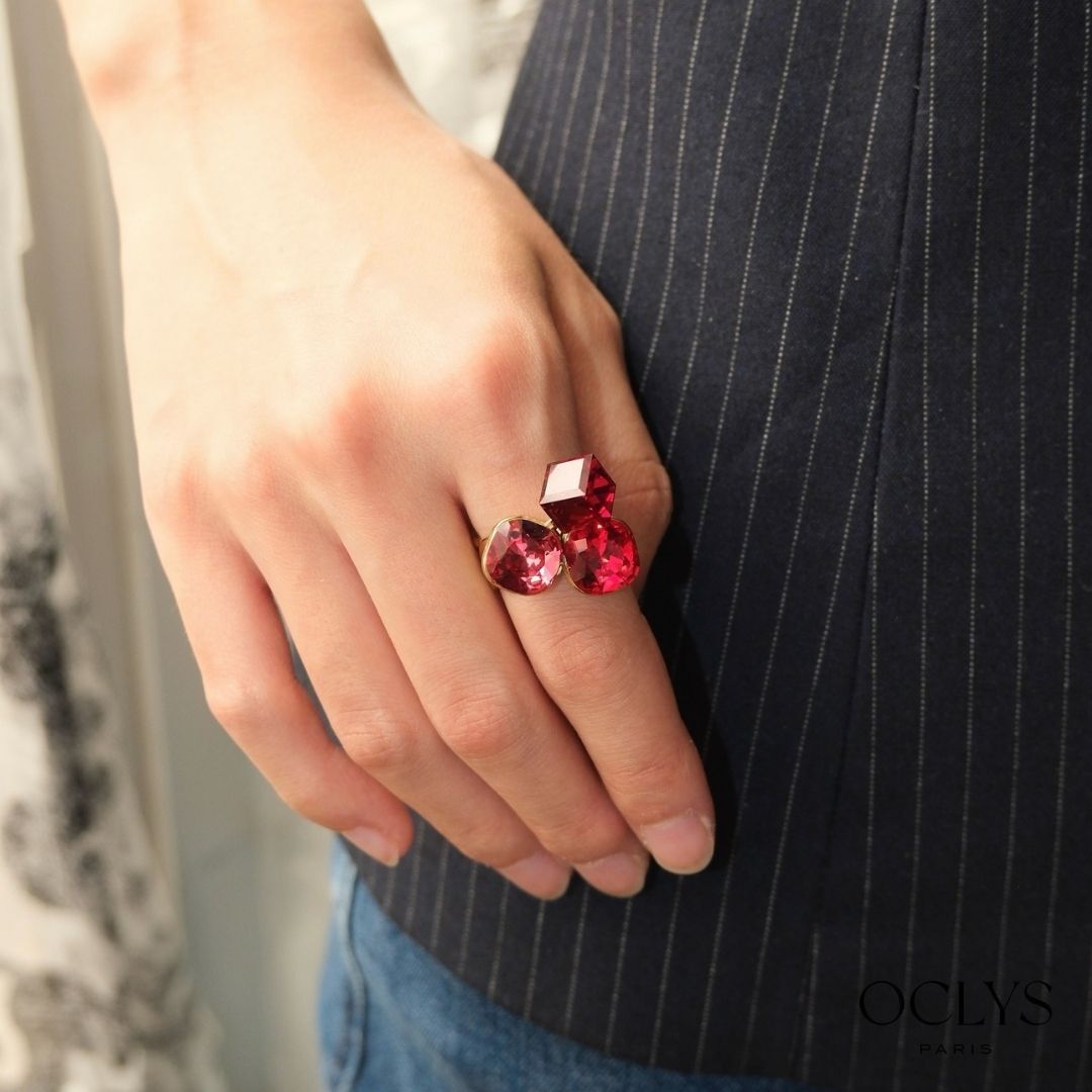 Olivia trilogy ring with rhinestones in gold-plated stainless steel