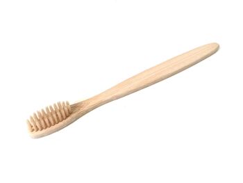 Brosse à dents en bambou avec étui en bambou 8