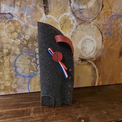 Bottle holder-wine and spirits transport bag. Adaptable to different bottle widths and customizable.(French flag)