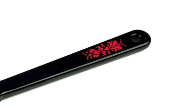 Cuillère spatule avec imprimé Kurbits, tête rouge/tige noire 2