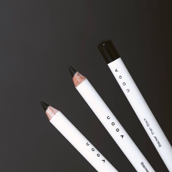 Crayon pour les yeux plus noir que noir 3