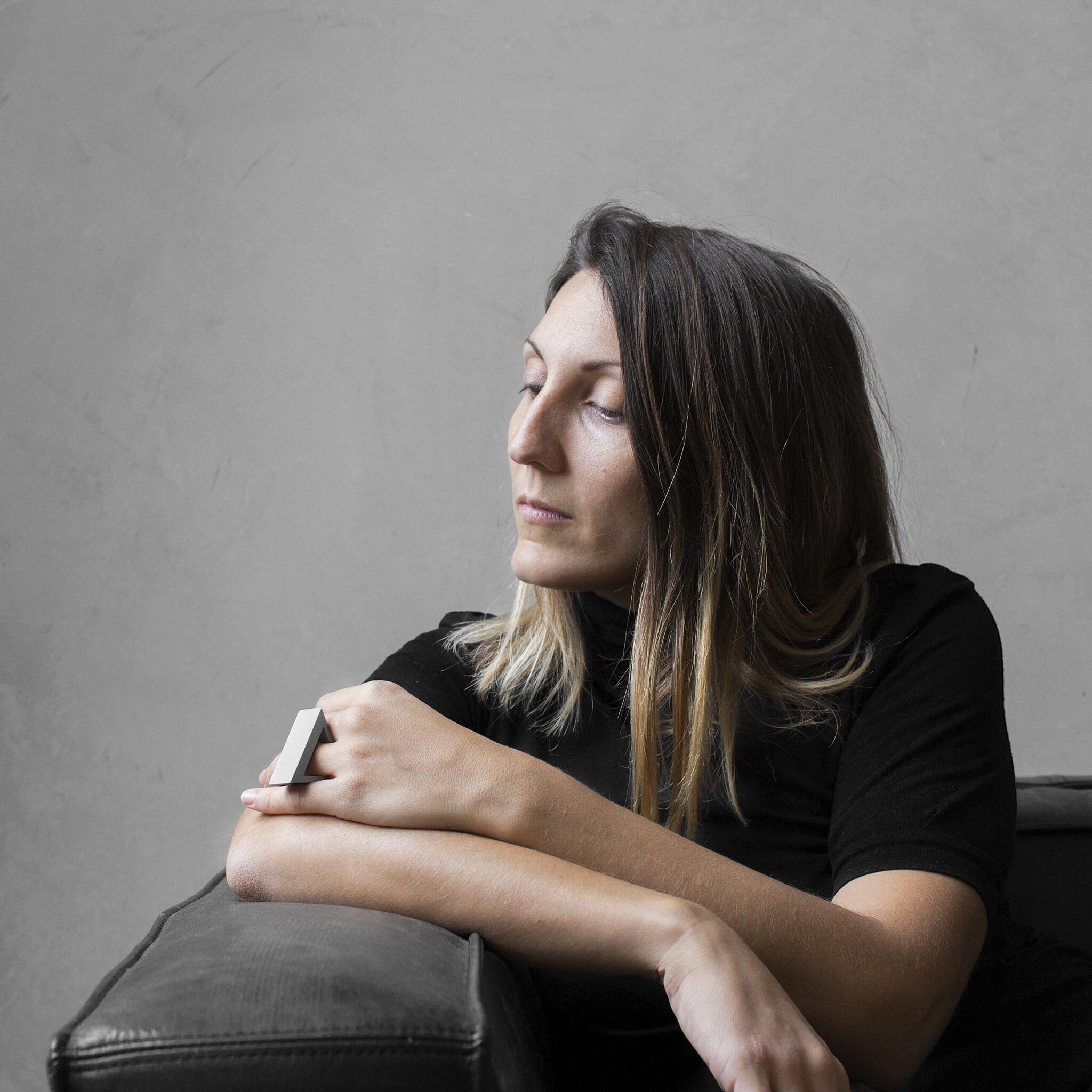 ASTEROID - Contemporary unique ring handcrafted in grey Jesmonite