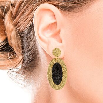 Boucles d'oreilles Nix ovales en or avec nacre noire 2