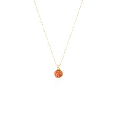 Gold choker with round Reef pendant with coral nacre