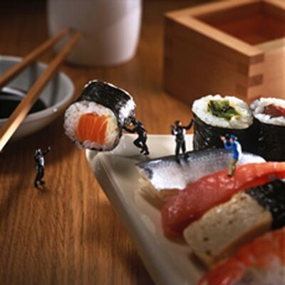 Allontanati dalla carta bianca del sushi