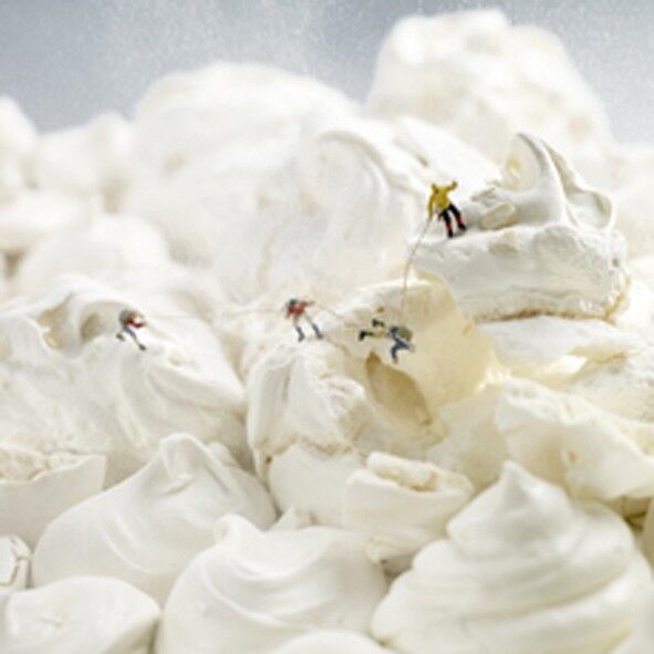 Carta bianca con picchi rigidi