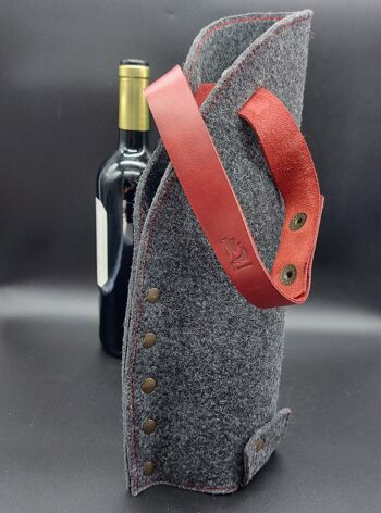 Porte-bouteilles-sac de transport pour vins et spiritueux. Adaptable à différentes largeurs de bouteilles et personnalisable. 4
