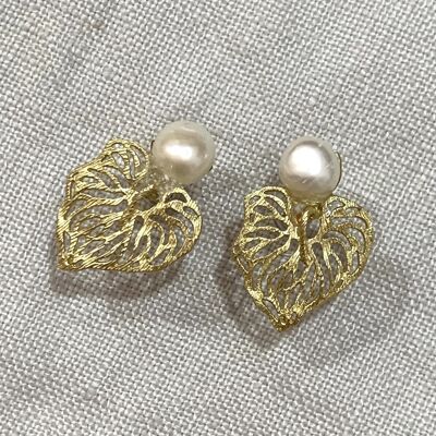 Pearl leaf earrings