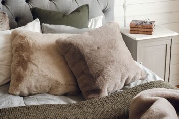 Grand coussin Fluffy exclusif - Beige 2