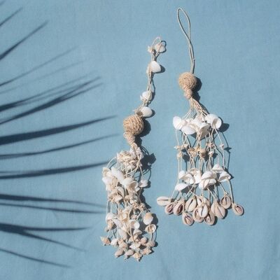 Rustic rope and shell tassel.
