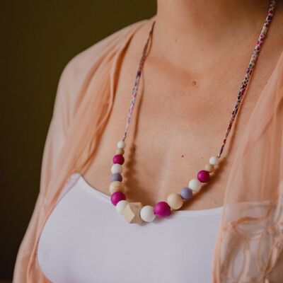 Prunelle breastfeeding or carrying necklace