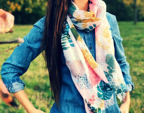 Leichter Baumwollschal für Frauen mit floralem Muster in Pastellfarben