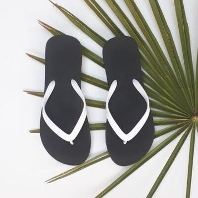 Chanclas desnudas - Blanco sobre negro