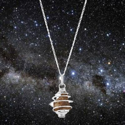 Collana con gabbia in pietra meteorite