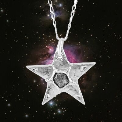 Collar grande de estrella de plata con meteorito