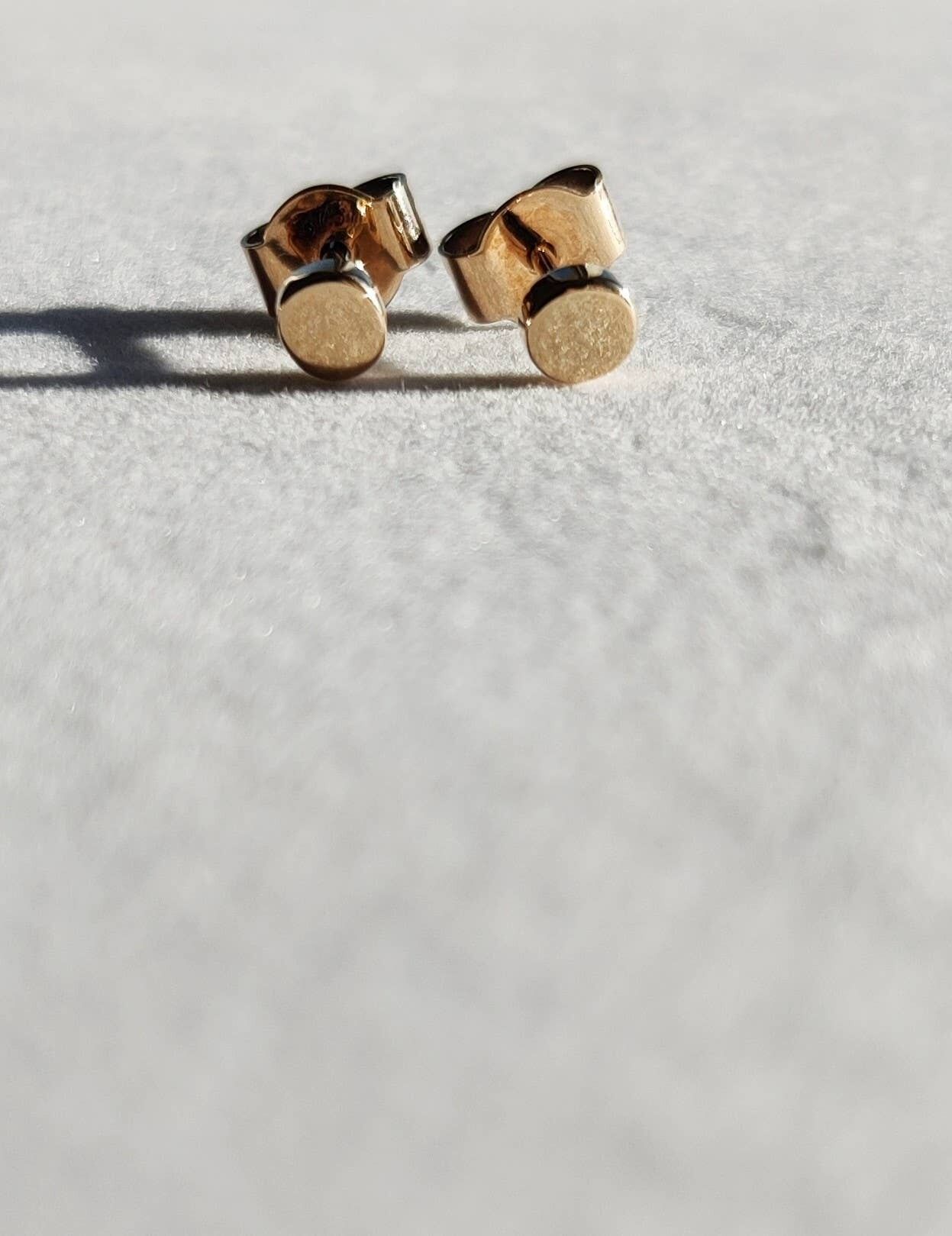 Tiny Gold Dot Studs Very Small Gold Stud Earrings 9ct Gold Studs, Second  Piercing Studs, Solid Gold Studs, Jewellery UK, 2mm Gold Studs - Etsy |  Pretty ear piercings, Earings piercings, Cool