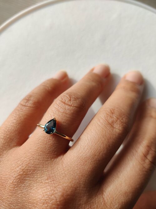 Blue Topaz Ring__Yellow Gold / M