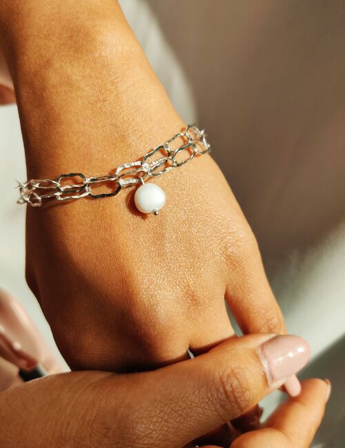 Double Chain Bracelet With Baroque Pearl