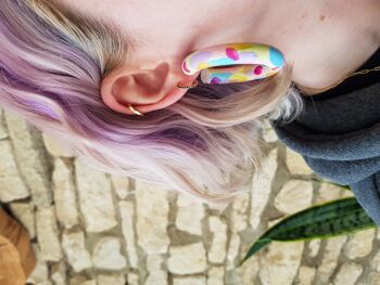 Boucles d'oreilles grandes créoles en pâte polymère de couleur pastel 2