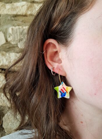 Boucles d'oreilles Tiny Star Artistique Vert, Bleu et Rouge 2