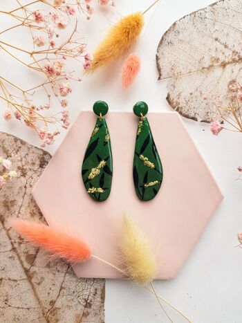 Boucles d'oreilles Ann en pâte polymère vert ombré, noir et feuille d'or 2