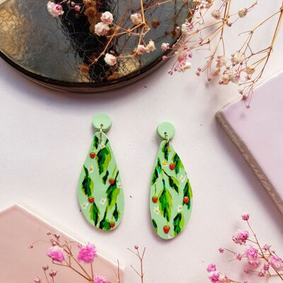 Boucles d'oreilles fraise et argile verte Ann