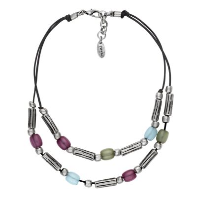 Farbiges, versilbertes Halsband mit schwarzem Harz