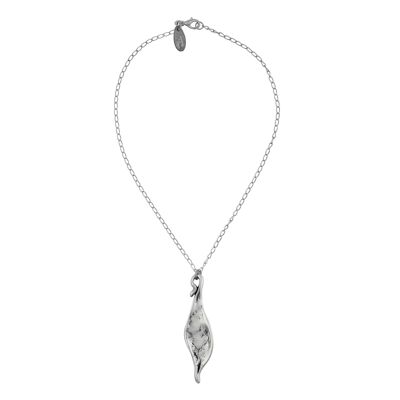 Tour de cou chaîne en argent pendentif feuille