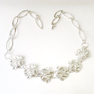 Adjustable silver leaf plated chain belt