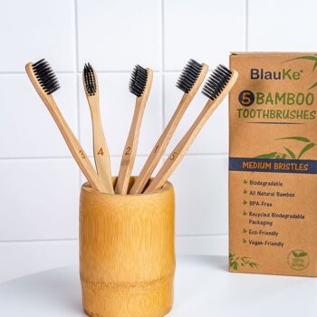 Ensemble de brosses à dents en bambou avec poils de charbon de bois moyens (paquet de 5) - écologique et biodégradable 2