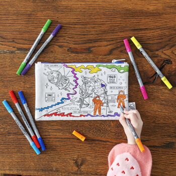 Color In Space Trousse à crayons Cadeau durable pour enfants 4