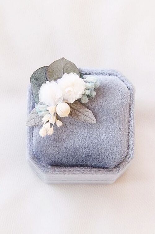 Boîte écrin velours bleu et fleurs séchées "Green blue wedding"