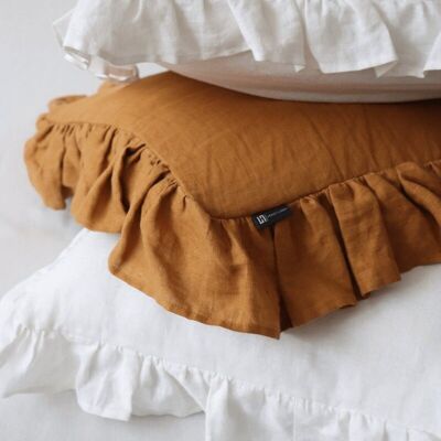 Funda de almohada de lino con volantes