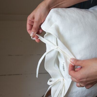 Linen Pillowcase with Ties