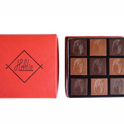 Box of 18 fine chocolates - red